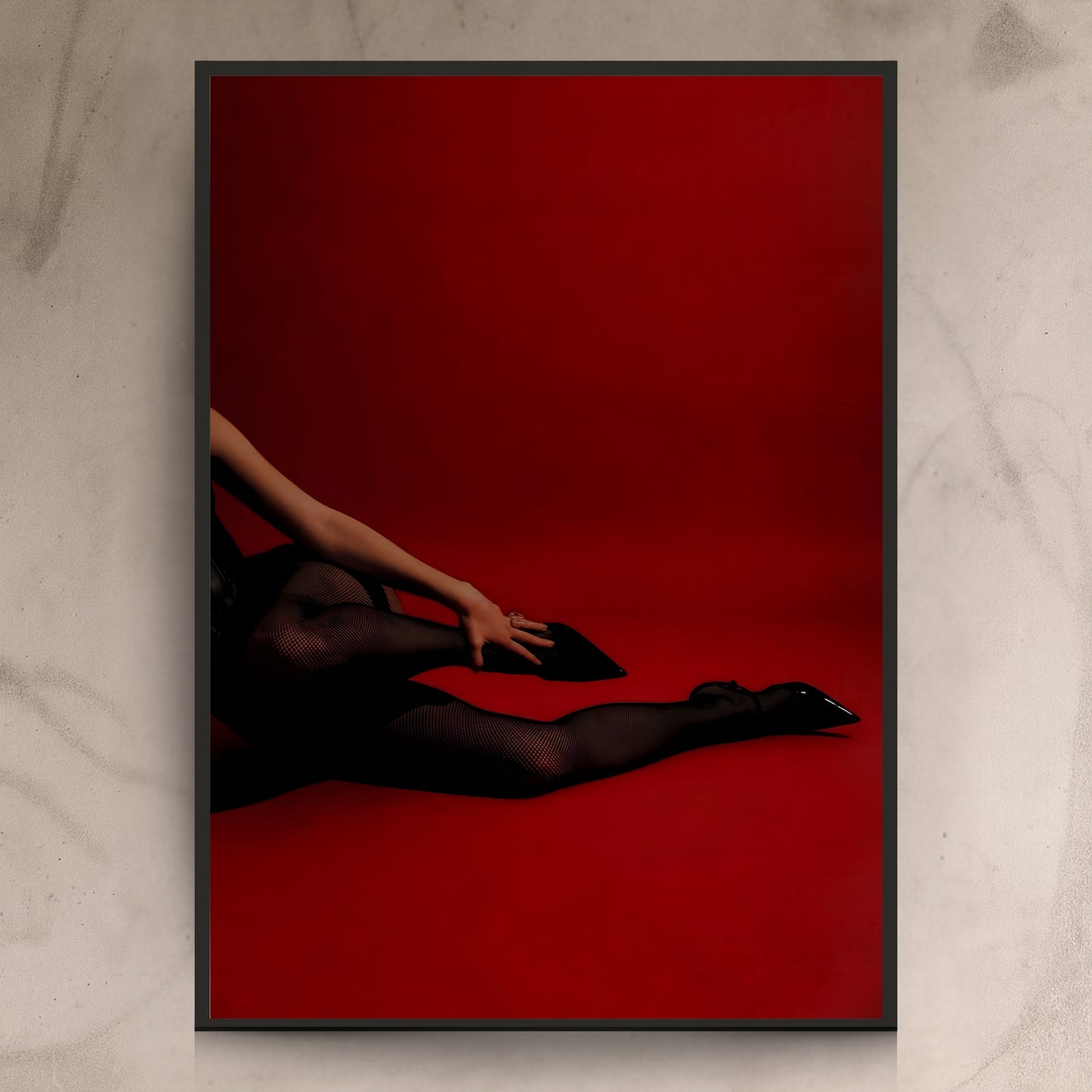 Femme Noir Minimal
